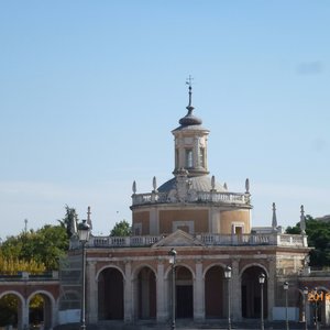 秋天从马德里坐C3到. -望日光对阿兰胡埃斯王